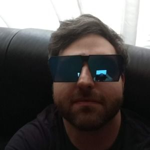 Meet your Posher, Adam